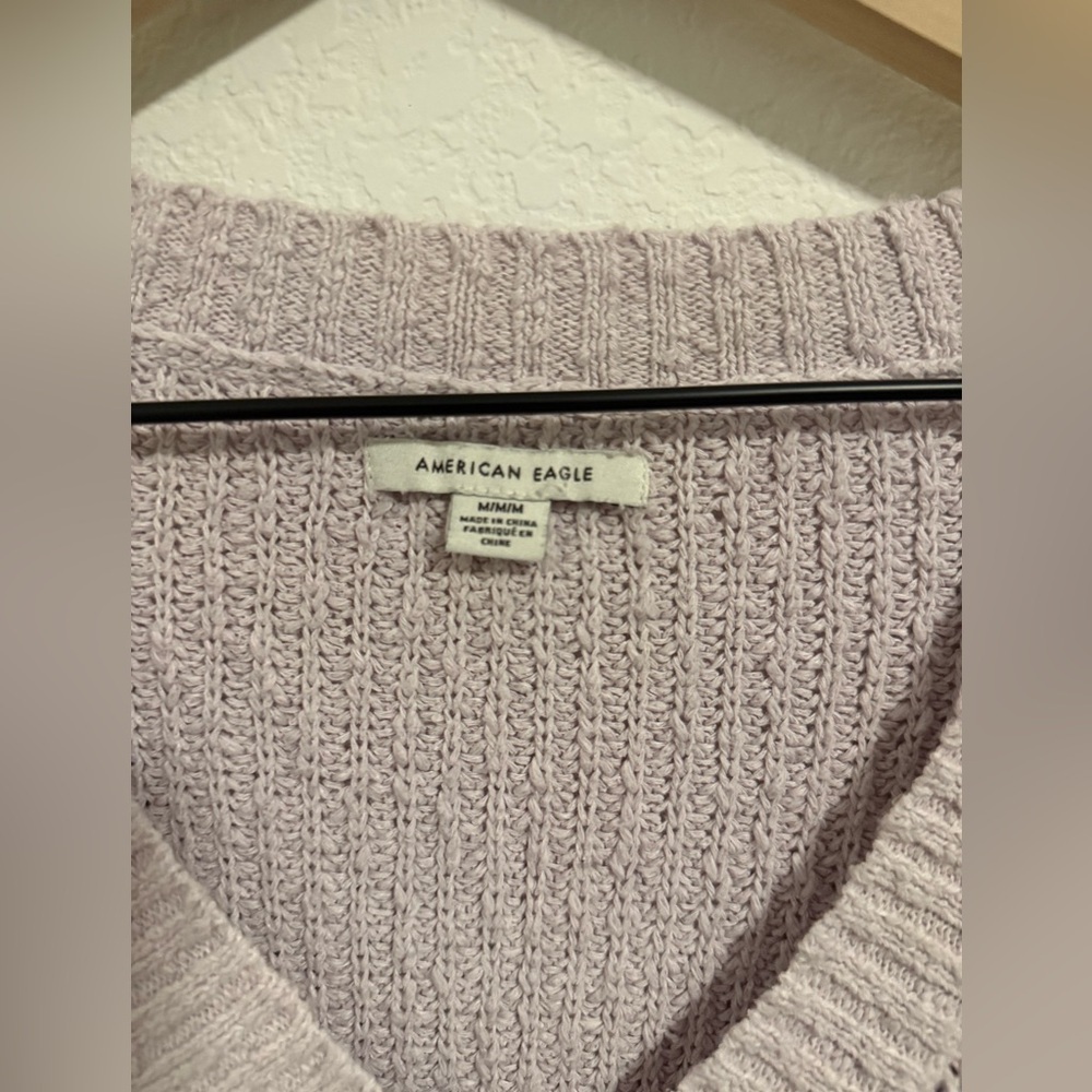 American Eagle Outfitters Lavender V-Neck Sweater - Picture 2 of 3